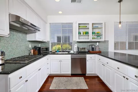 Kitchen - 6878 Tradewinds Dr, Carlsbad, CA 92011 photo 2 of 3