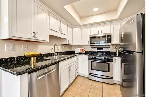Kitchen - 100 Sea Clf #106, Oceanside, CA 92056 photo 1 of 1