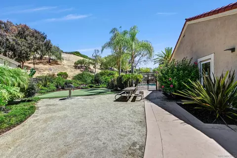 Exterior - 100 Sea Clf #106, Oceanside, CA 92056 photo 7 of 7