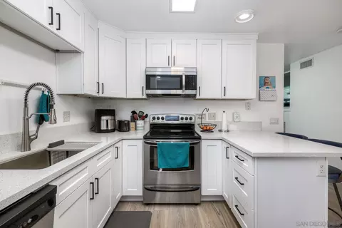Kitchen - 11217 Via Madonna, Santee, CA 92071 photo 3 of 3