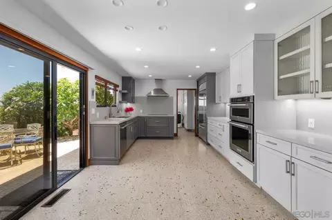 Kitchen - 855 Muirlands Dr, La Jolla, CA 92037 photo 3 of 3