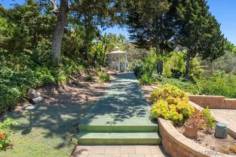 Exterior - 855 Muirlands Dr, La Jolla, CA 92037 photo 8 of 12