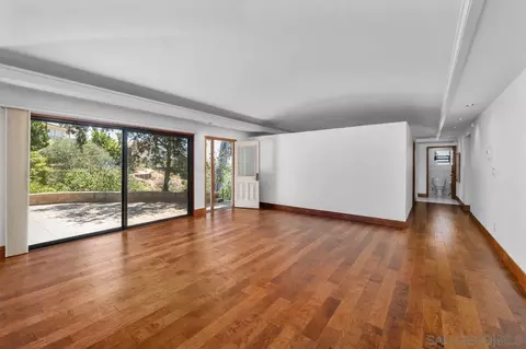Living - 855 Muirlands Dr, La Jolla, CA 92037 photo 4 of 10