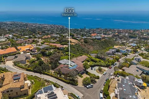 View/Area - 855 Muirlands Dr, La Jolla, CA 92037 photo 6 of 8