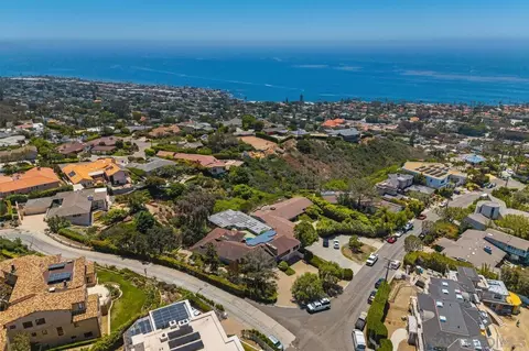 View/Area - 855 Muirlands Dr, La Jolla, CA 92037 photo 8 of 8