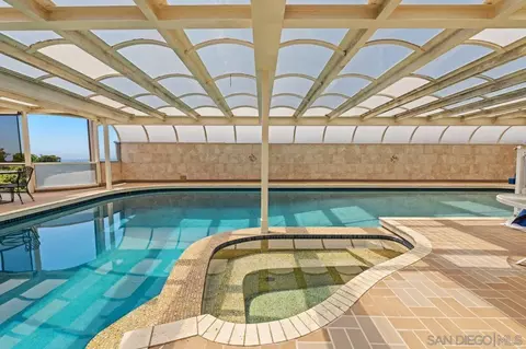 Exterior - 855 Muirlands Dr, La Jolla, CA 92037 photo 7 of 12