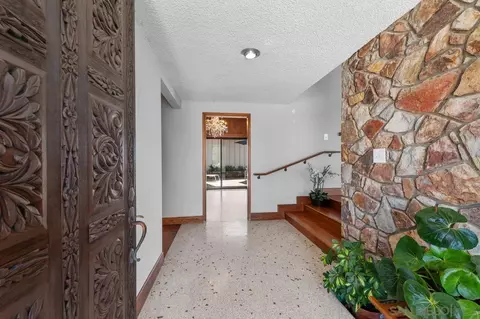 Entry Way - 855 Muirlands Dr, La Jolla, CA 92037 photo 1 of 1
