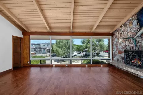 Living - 855 Muirlands Dr, La Jolla, CA 92037 photo 9 of 10
