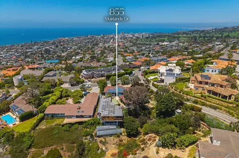 View/Area - 855 Muirlands Dr, La Jolla, CA 92037 photo 4 of 8