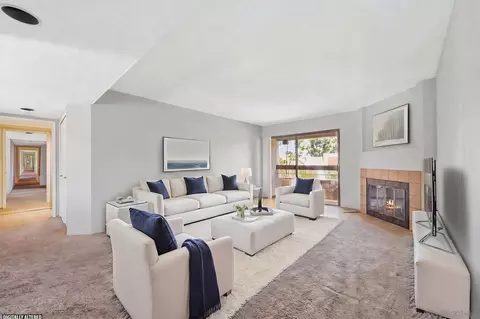 7255 Navajo #C300, San Diego, CA 92119
