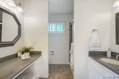 Bath - 16239 Daza Dr, Ramona, CA 92065 photo 2 of 5