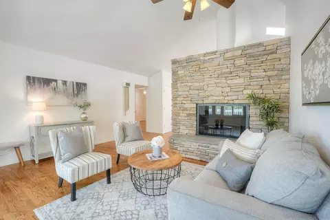 Living - 16239 Daza Dr, Ramona, CA 92065 photo 4 of 5