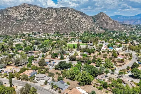 View/Area - 16239 Daza Dr, Ramona, CA 92065 photo 12 of 15