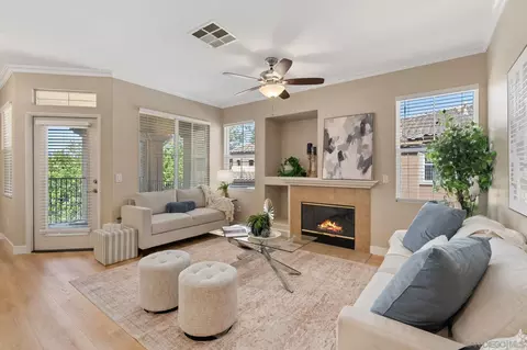 10867 Serafina Ln #37, San Diego, CA 92128