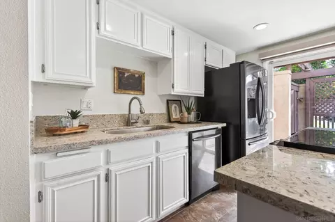 Kitchen - 23928 Green Hvn, Ramona, CA 92065 photo 2 of 2