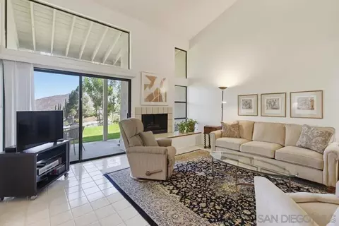 Living - 17814 Villamoura Dr, Poway, CA 92064 photo 2 of 4