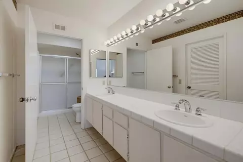 Bath - 17814 Villamoura Dr, Poway, CA 92064 photo 1 of 3