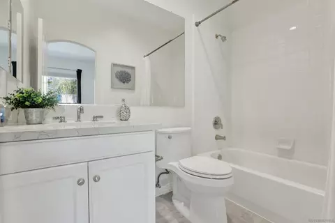 Bath - 7455 Capstan, Carlsbad, CA 92011 photo 5 of 8