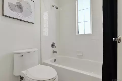 Bath - 7455 Capstan, Carlsbad, CA 92011 photo 4 of 8