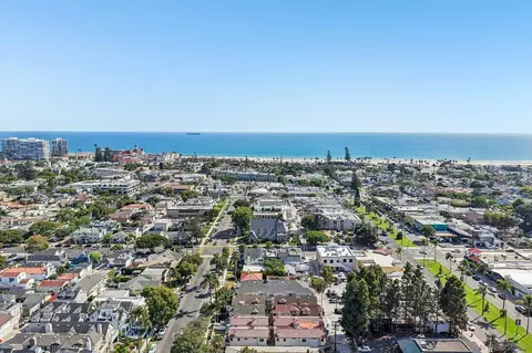 View/Area - 838 C Ave, Coronado, CA 92118 photo 3 of 11