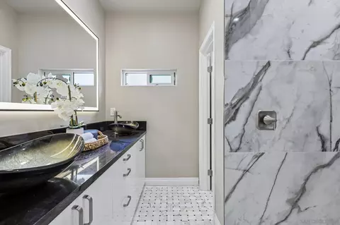 Bath - 838 C Ave, Coronado, CA 92118 photo 3 of 9