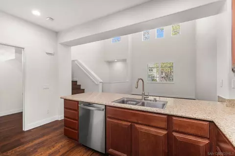 Kitchen - 9936 Leavesly Trl, Santee, CA 92071 photo 2 of 2