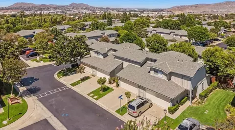 1721 Maxwell #B, Corona, CA 92881 photo 2