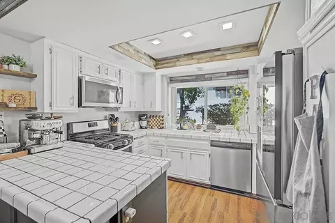 1721 Maxwell #B, Corona, CA 92881 photo 5