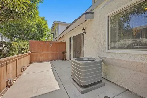 1721 Maxwell #B, Corona, CA 92881 photo 20