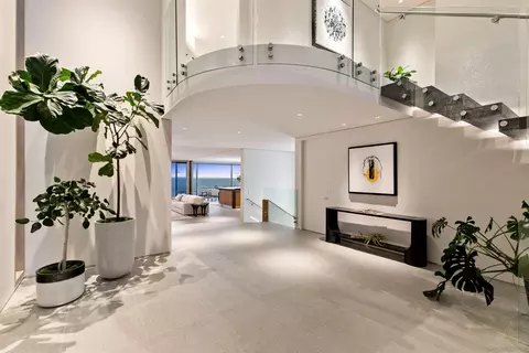 Entry Way - 1230 Neptune Ave, Encinitas, CA 92024 photo 2 of 2