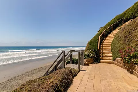 Exterior - 1230 Neptune Ave, Encinitas, CA 92024 photo 8 of 10