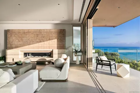 Living - 1230 Neptune Ave, Encinitas, CA 92024 photo 4 of 6