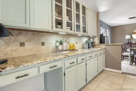 Kitchen - 10020 Pino Dr, Lakeside, CA 92040 photo 3 of 5