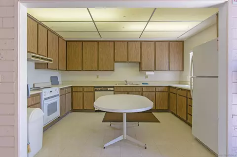 Kitchen - 4411 Kittiwake Way, Oceanside, CA 92057 photo 4 of 4