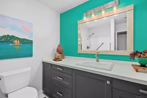 Bath - 4411 Kittiwake Way, Oceanside, CA 92057 photo 2 of 3