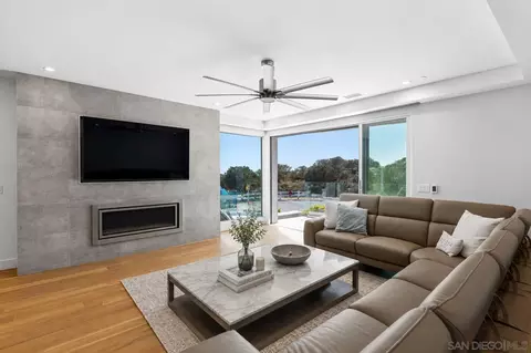 Living - 13673 Recuerdo Dr, Del Mar, CA 92014 photo 1 of 1