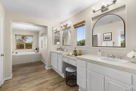 Bath - 623 Edgewater, San Marcos, CA 92078 photo 2 of 5
