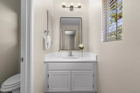 Bath - 623 Edgewater, San Marcos, CA 92078 photo 4 of 5