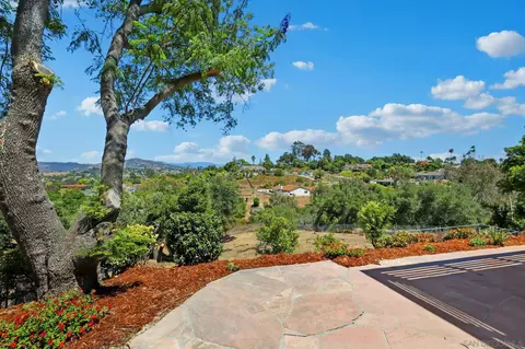 974 Via Hillview, Fallbrook, CA 92028 photo 1