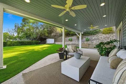 Exterior - 4165 Manchester Ave, Encinitas, CA 92024 photo 7 of 11