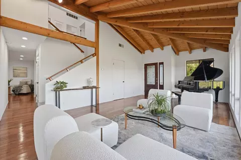 Living - 4165 Manchester Ave, Encinitas, CA 92024 photo 3 of 6