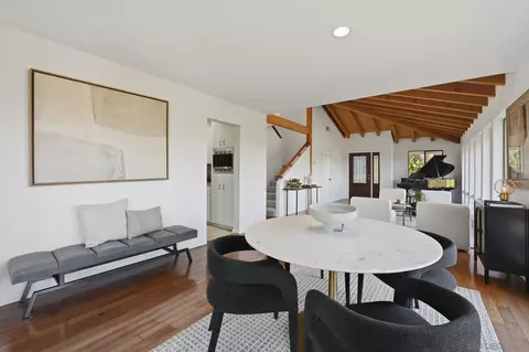 Dining - 4165 Manchester Ave, Encinitas, CA 92024 photo 3 of 3