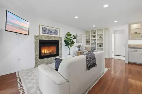 Living - 4165 Manchester Ave, Encinitas, CA 92024 photo 6 of 6