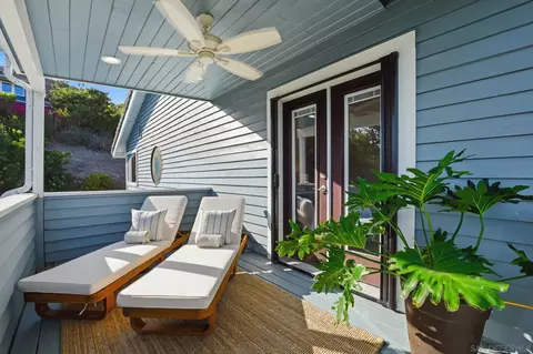 Exterior - 4165 Manchester Ave, Encinitas, CA 92024 photo 4 of 11