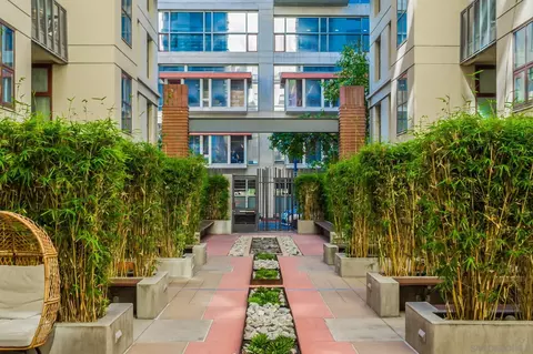 1150 J St #204, San Diego, CA 92101