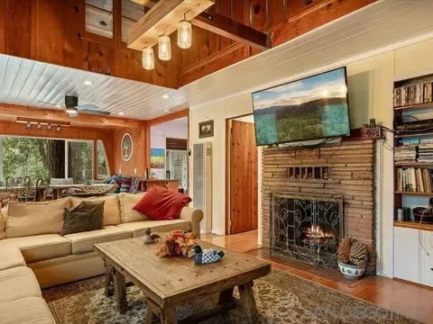Living - 27961 Rainbow Dr, Lake Arrowhead, CA 92352 photo 1 of 2