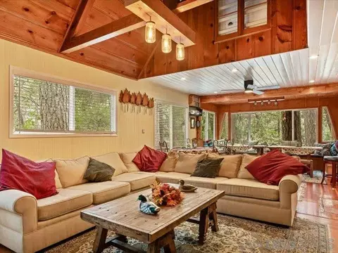 Living - 27961 Rainbow Dr, Lake Arrowhead, CA 92352 photo 2 of 2