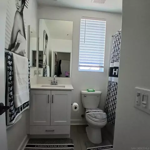 Bath - 2430 Cascalote Loop, San Diego, CA 92154 photo 2 of 4