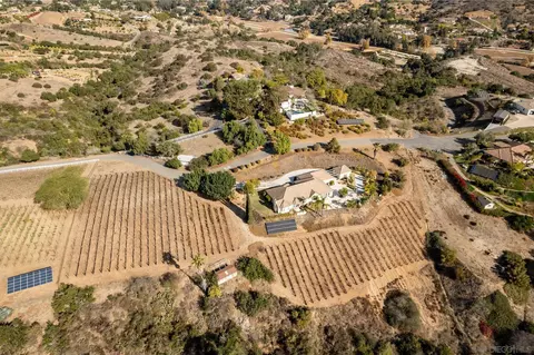 View/Area - 2635 Vista De Palomar, Fallbrook, CA 92028 photo 7 of 8