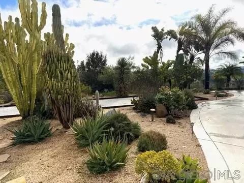 Exterior - 2635 Vista De Palomar, Fallbrook, CA 92028 photo 6 of 21